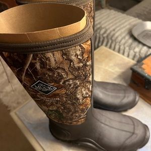 Muck Boots, camouflage, waterproof, and insulated